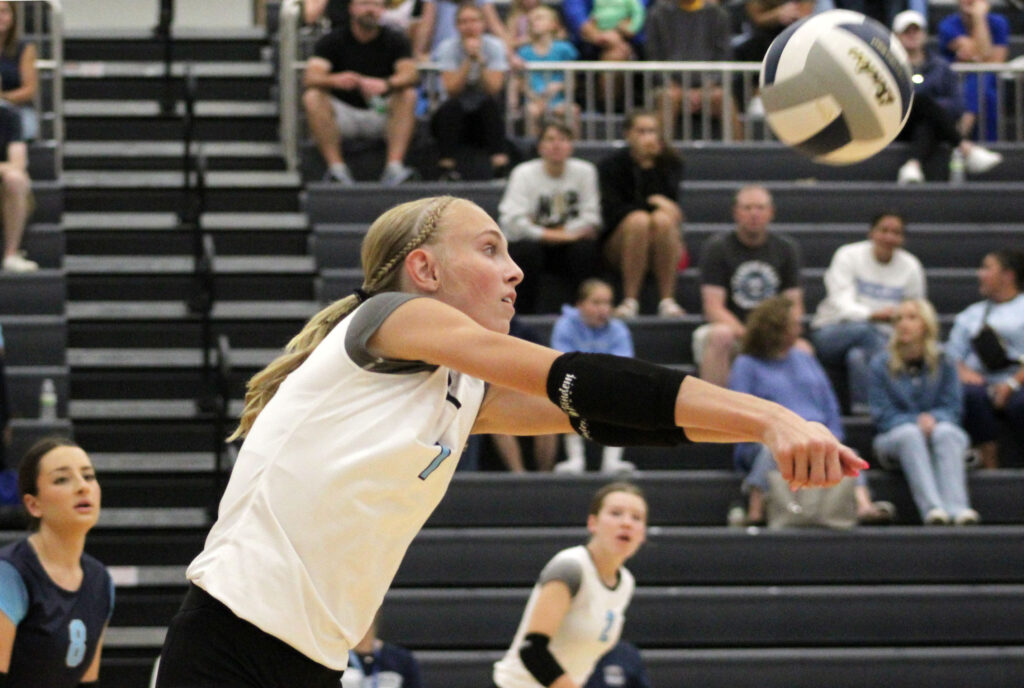 Volleyball match in the Lincoln Standing Bear gym